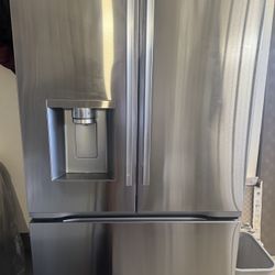 LG 36 Inch Counter-Depth MAXTM Freestanding French Door Smart Refrigerator