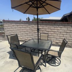 Hampton Bay 4 Chair Table And Umbrella Patio Set 