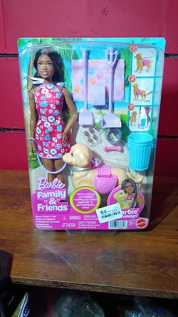 Barbie Family & Friends Walk & Potty Pup Set