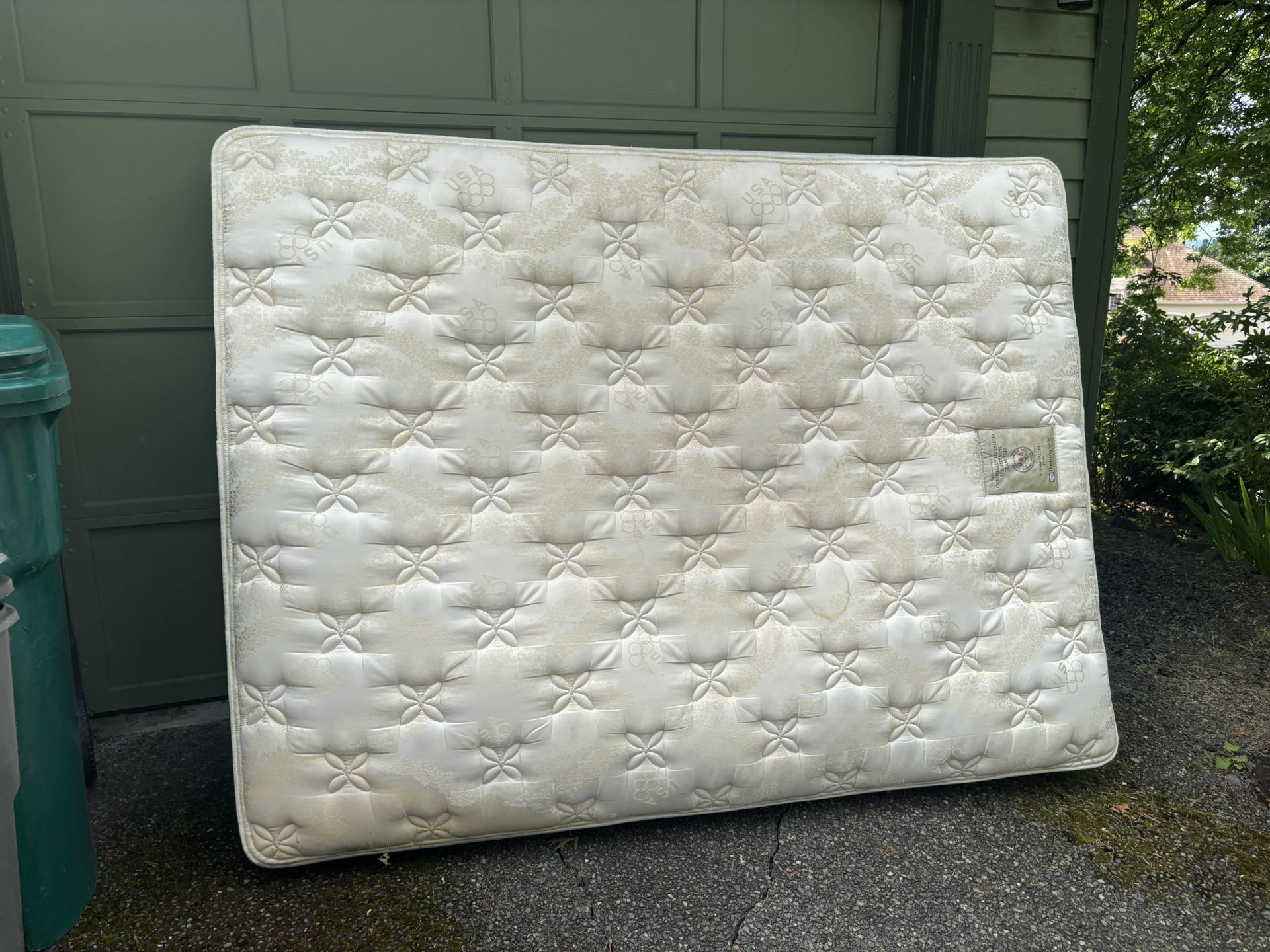 Free Queen Mattress And Box Spring