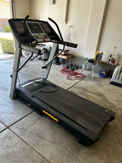 Gold’s Gym Treadmill