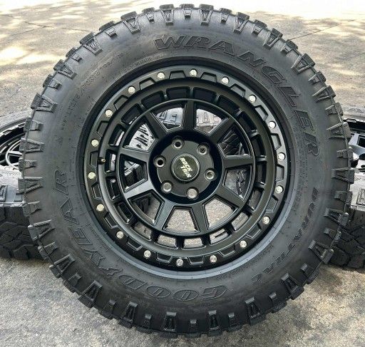New 18 Inch Wheels And Used Goodyear Tires 6x5.5 / 6x139