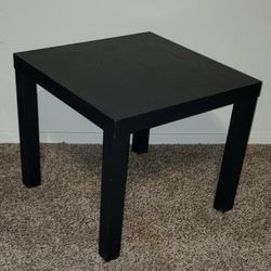 BLACK SIDE ACCENT TABLE