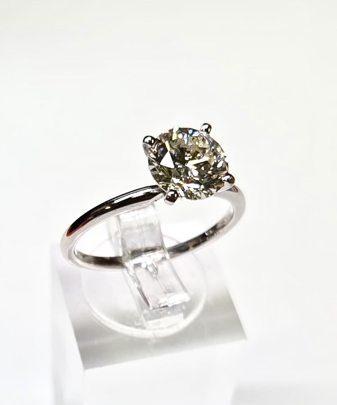 14k White Gold Solitaire 2 Carat Diamond 