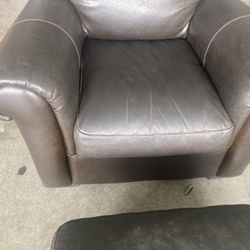  Ashley’s Leather Sofa $60 ( Free For People Affected By The LA Fires)