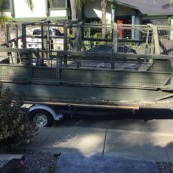 4- Man Blind  I Do Have A Motor For It  25 Hp Johnson Elc. START.