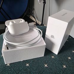 USED AirPods Pro 2 (BEST DEAL)