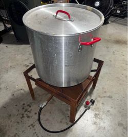 Large 80 qt boiling pot and burner