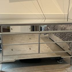 Mirrored Drawer With Nightstands