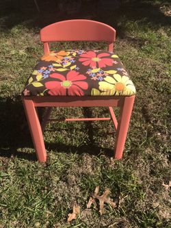 Vintage vanity chair