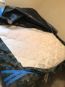 Sealy posturpedic Cali king with box springs and frames