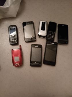 Lot of 8 Mixed Old Cell Phones