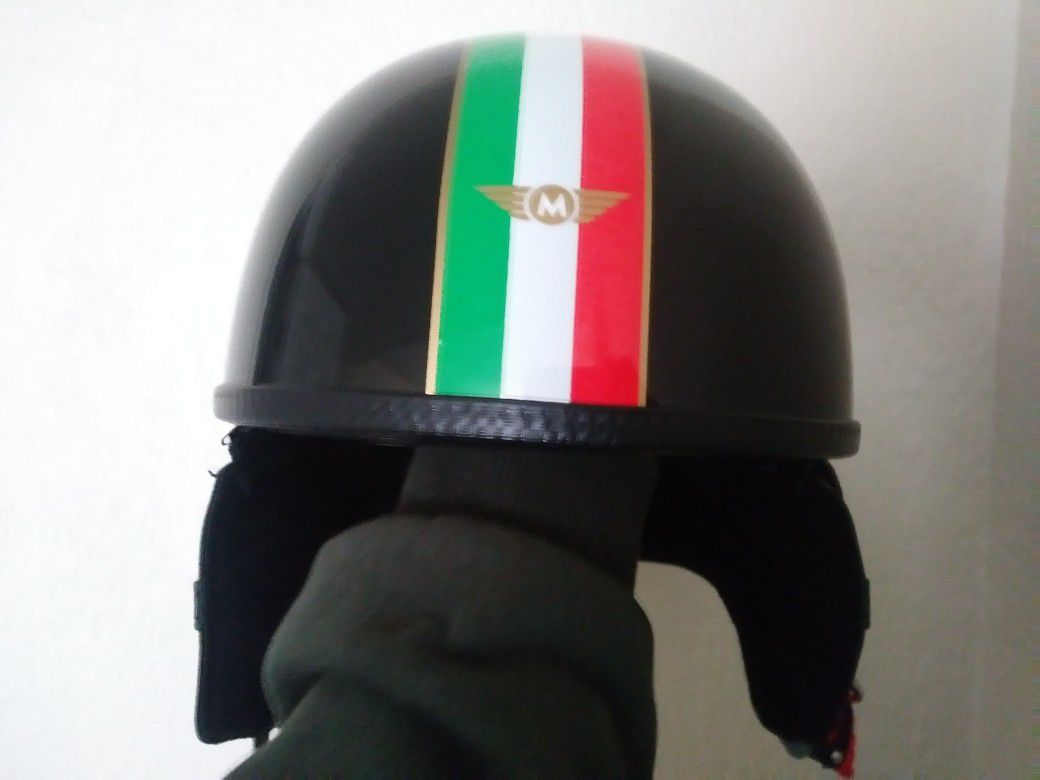 Motto. Italian motorcycle helmet