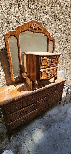 Dresser