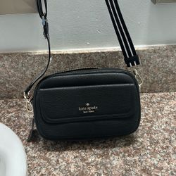 New  Leather Authentic Kate Spade ♠️ Crossbody For Sale.. 