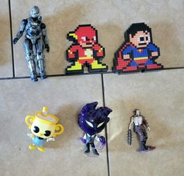 Toys/Figures (READ DESC)