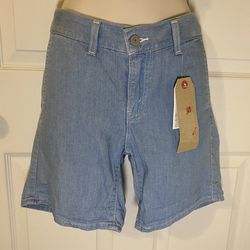 Levi’s Classic Shorts Women’s Size 26 (2/3) Long Denim Blue Jean Mid-rise