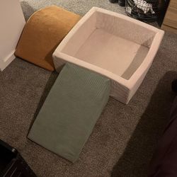 LIKE NEW. 3 Piece Foam Ball Pit