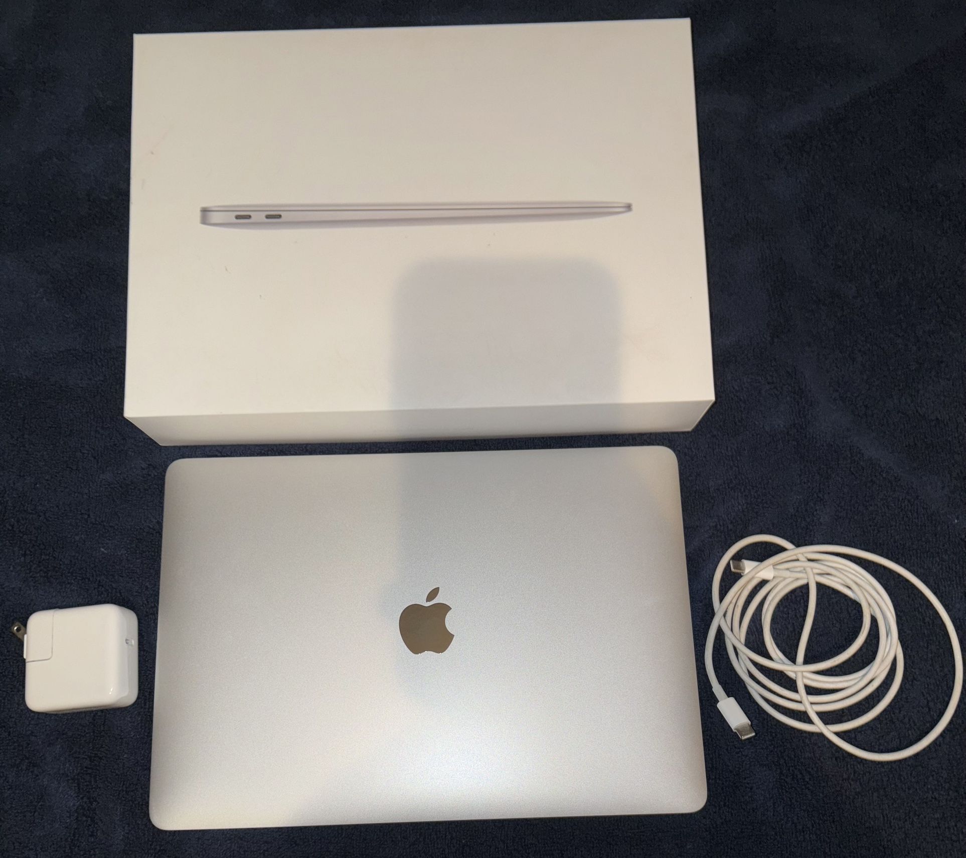 M1 MACBOOK AIR 256GB
