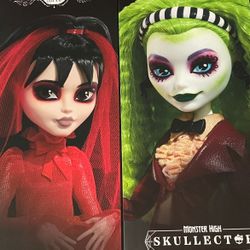Monster High Skullector Beetlejuice Beetlejuice Doll 2-Pack,  Betelgeuse and Lydia Deetz 