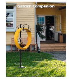 Suchet Metal Garden Hose Holder Stake, Freestanding, Heavy Duty Water Hose Stand, In Ground Hose Rack Organizer for Outside Yard (Black) İn its new bo