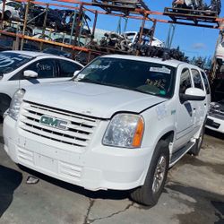 Parting Out 2008 GMC Yukon Hybrid 