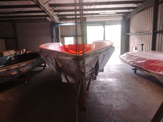 Boat mold 34ft hull only No cap or deck