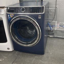 New Scratch And Dent GE Front Load Washer. 1 Year Warranty 