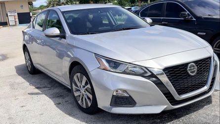 2020 Nissan Altima