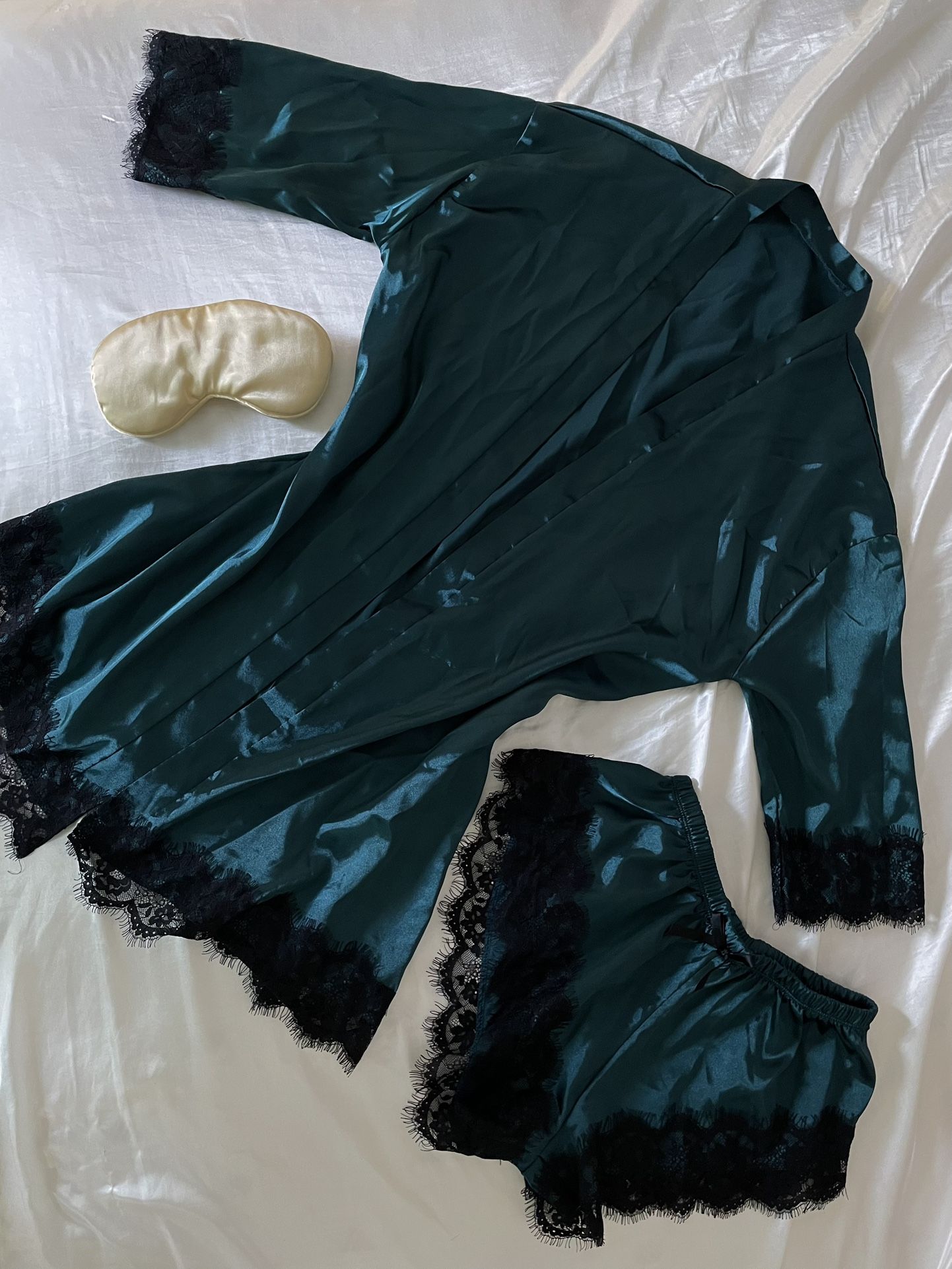 Size Small Emerald Green Robe And Shorts +sleepingeyemask