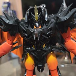 Beast Fire Predaking Transformers Beast Hunters 2013 Hasbro  Figure