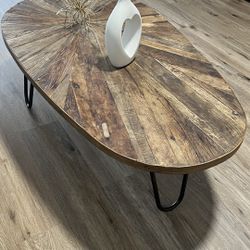 Leveni Coffee Table