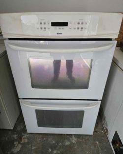 Double electric oven in excellent condition