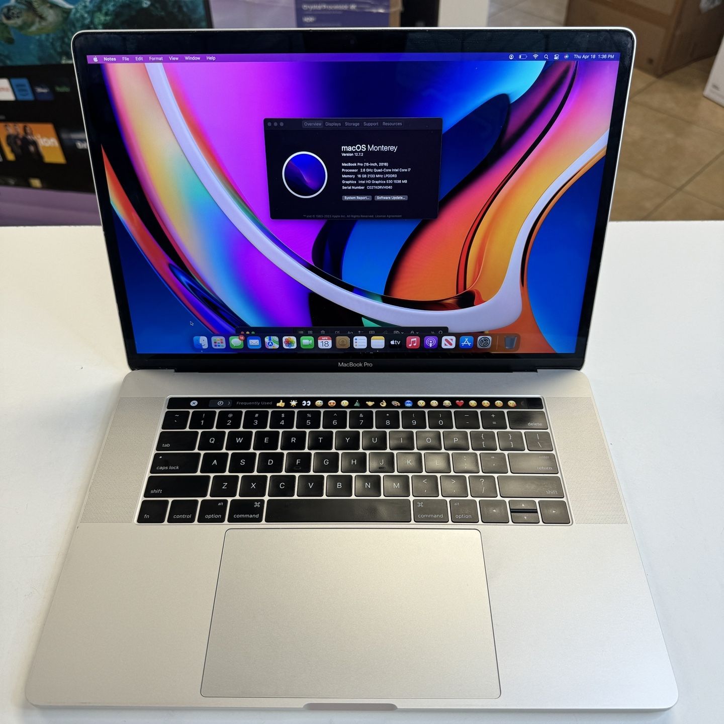 MacBook Pro 15inch TouchBar I7/16/512 With Final Cut Pro & Logic Pro X