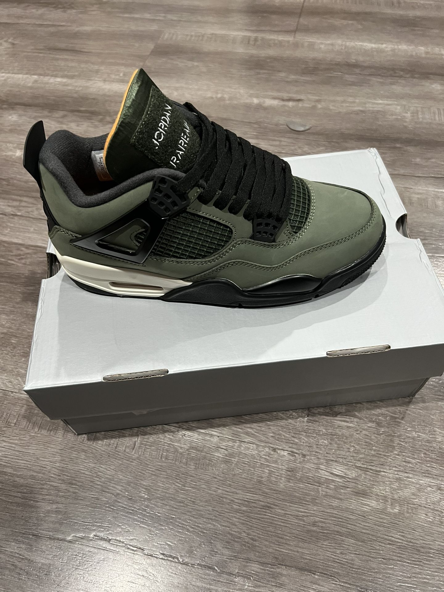 Jordan Men Size 7, 7.5, 8, 12