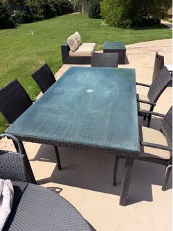 Outdoor dining set