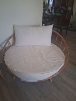 Bamboo Round Couch