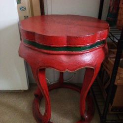 CIRCUS ANIMAL TRAINING STOOL.