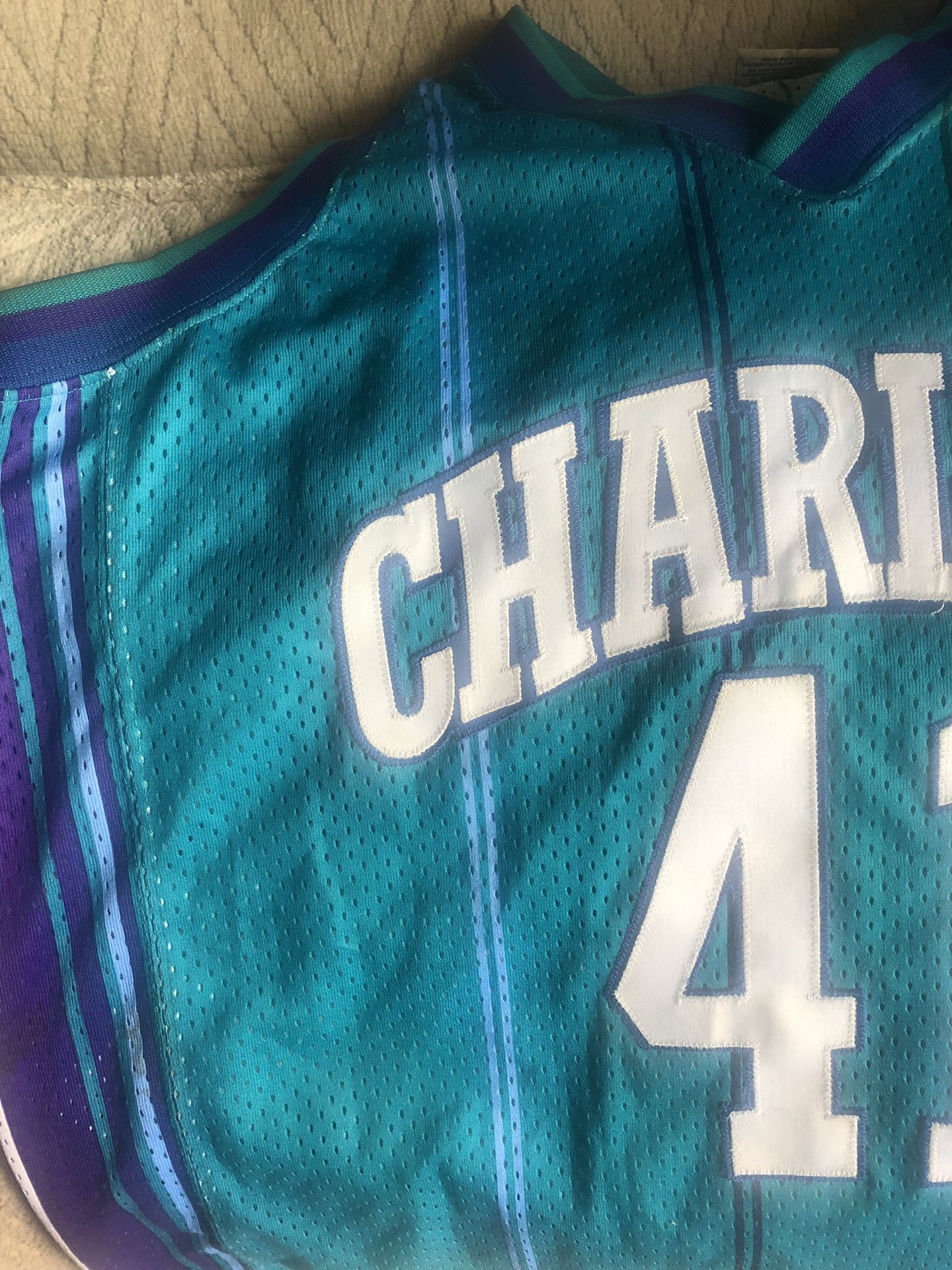 Charlotte Hornets Lamelo Ball Jersey - Rookie Year Jersey - w/ Embroidered  Signature - Size Men's Small for Sale in Roseville, CA - OfferUp