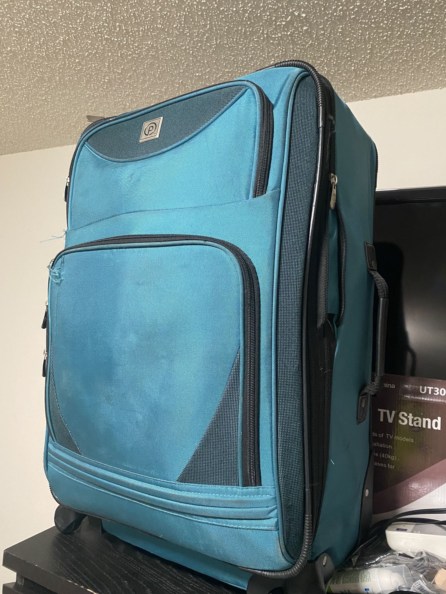 Large 27” PROTEGE Green 4-Wheel Spinner Checked Bag Travel Luggage