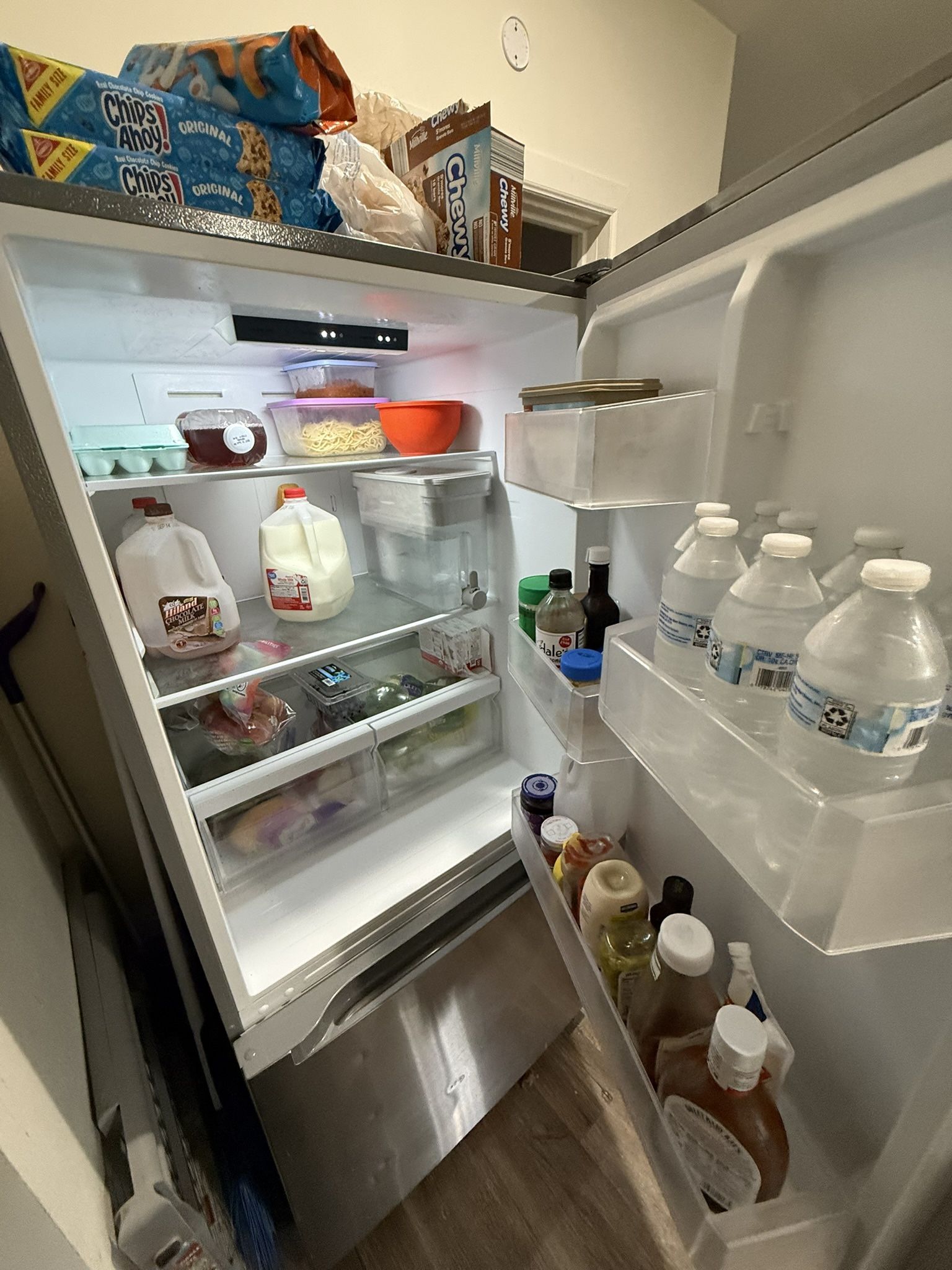 Refrigerator