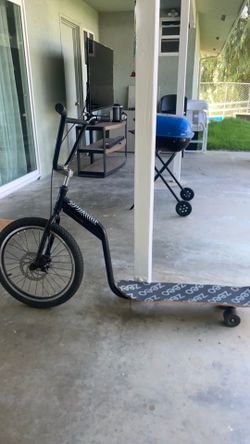 ZEEO scooter