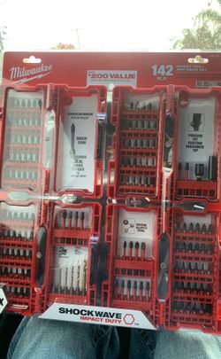 Milwaukee impact drill and drive set