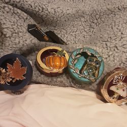 Brand New BATH And Body Visor/vent Clips 