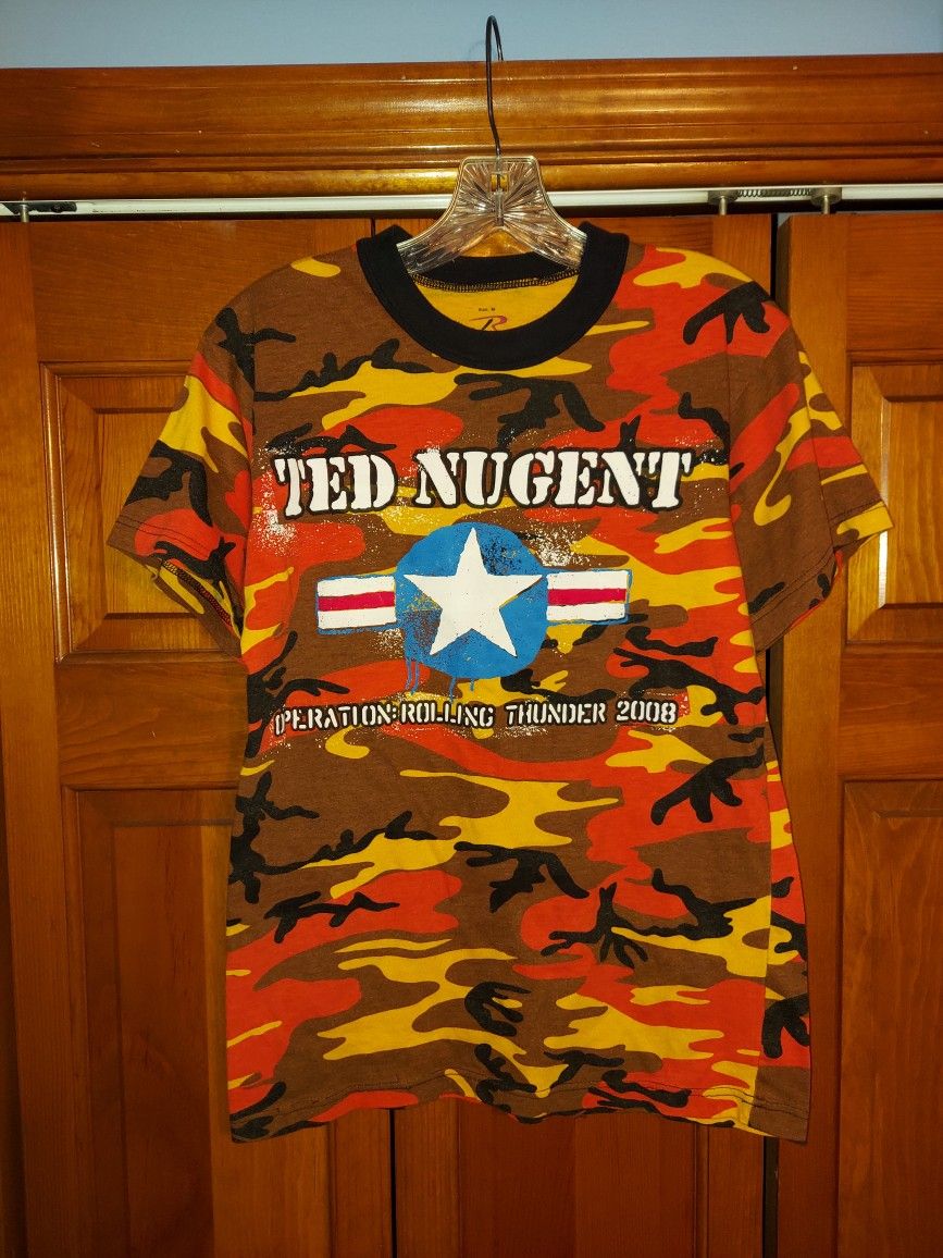 MENS MEDIUM TED NUGENT 2008 OPERATION ROLLING THUNDER CAMO SHIRT