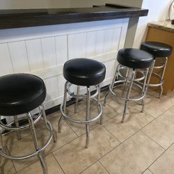 Farmhouse Bar + 4 Chrome Stools – $950 (Retails $1600+)
