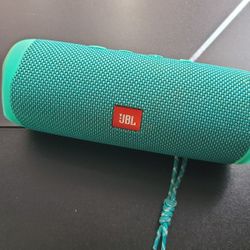 JBL Flip 5 Bluetooth Speaker