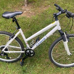 JAMIS  RANGER SX 7005 Aluminum T-6 Frame 17.5   Inches Wheels 26  - 24 Speed 