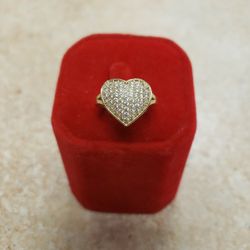 10k Yellow Gold Diamond Cluster Heart Ring