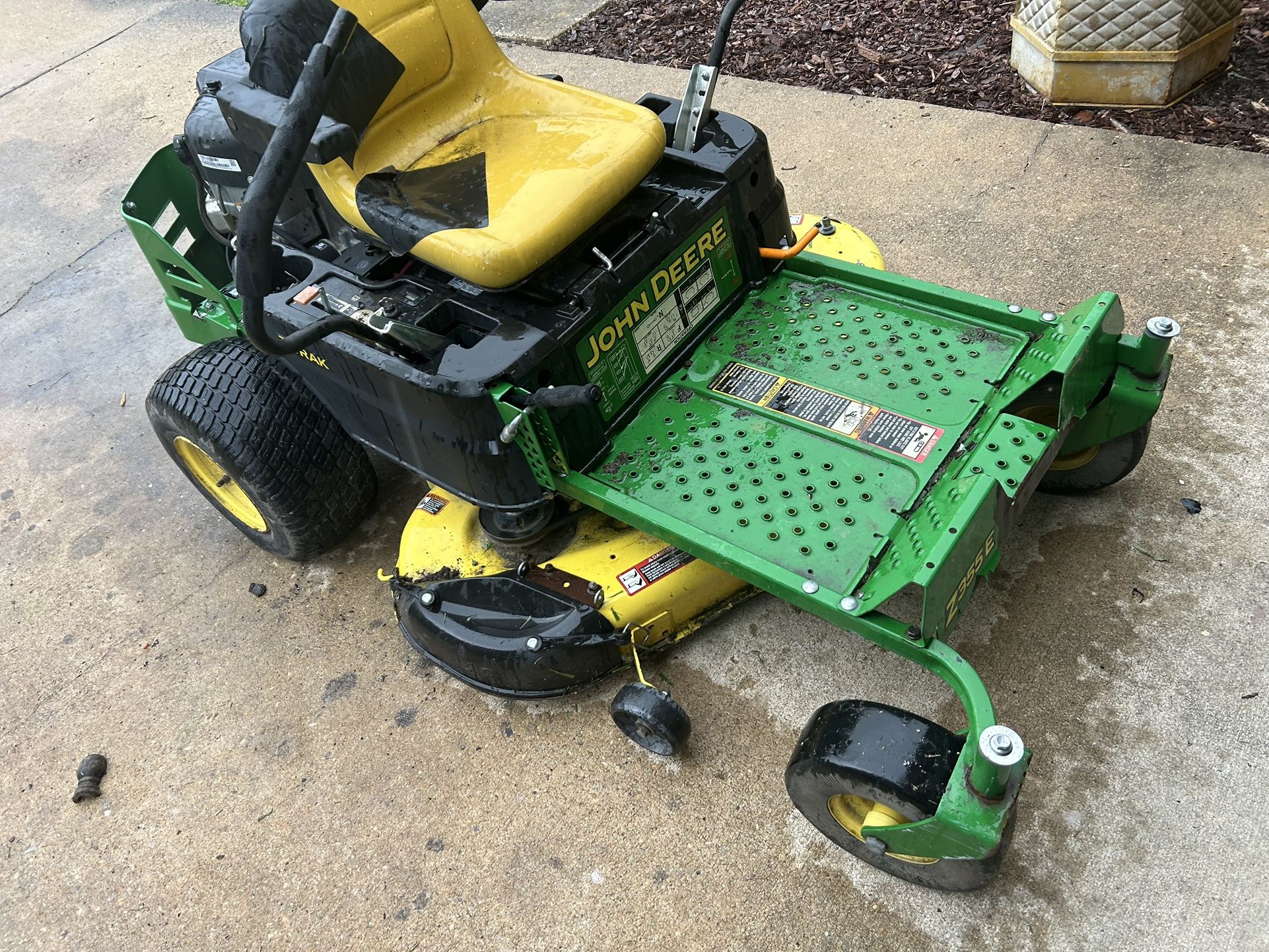 John Deere Z355E